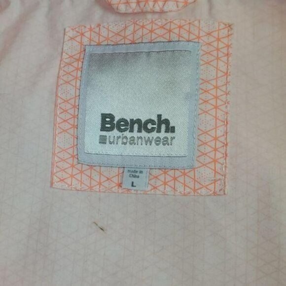 Bench Urbanwear Embroidered & Graphic "BENCH" Pockets Sz L (10) Hooded Jacket - Picture 11 of 15